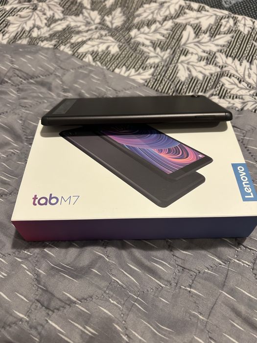 Таблет Lenovo TabM7
