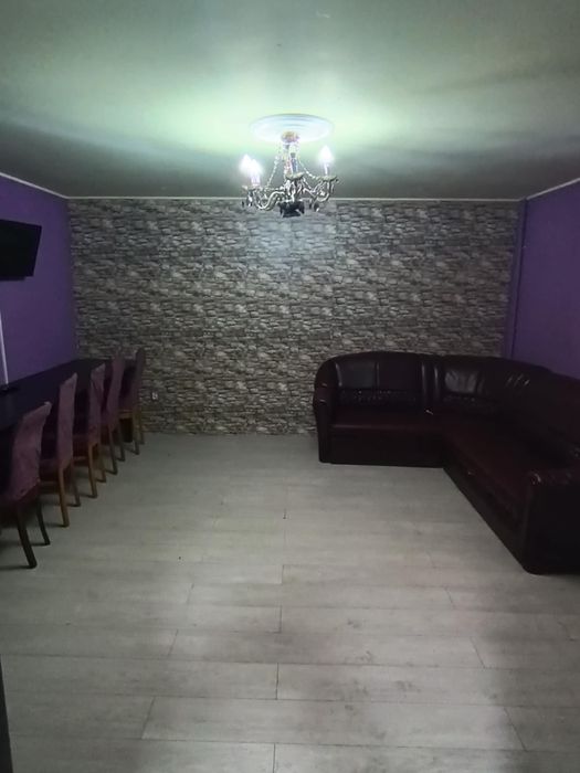 Inchiriez vilă zona bucium