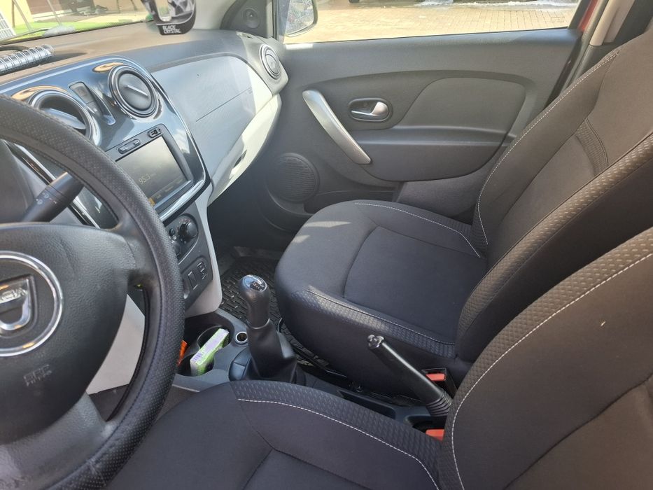 Vand Dacia Logan 1,2 a fost taxi,stare foarte bună