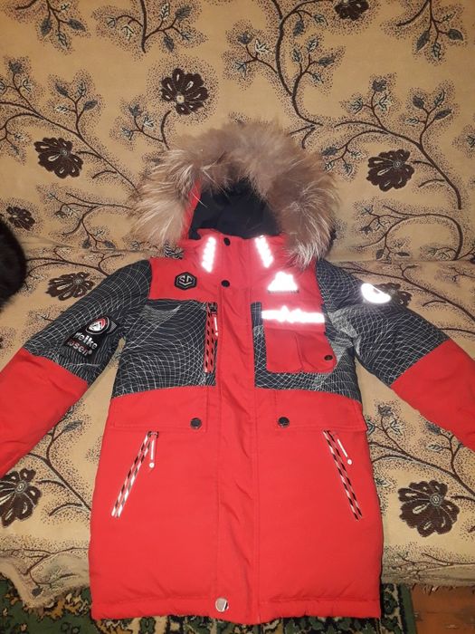 Продам куртку на мальчика