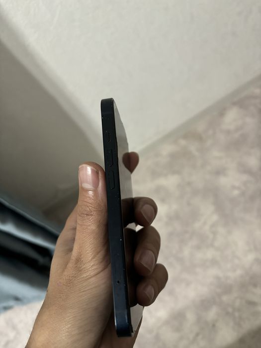 Продаю iphone 14. Цвета midnight