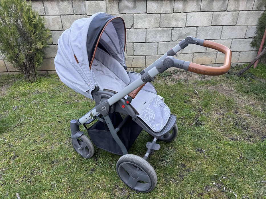 Бебешка количка BabyActive Mommy