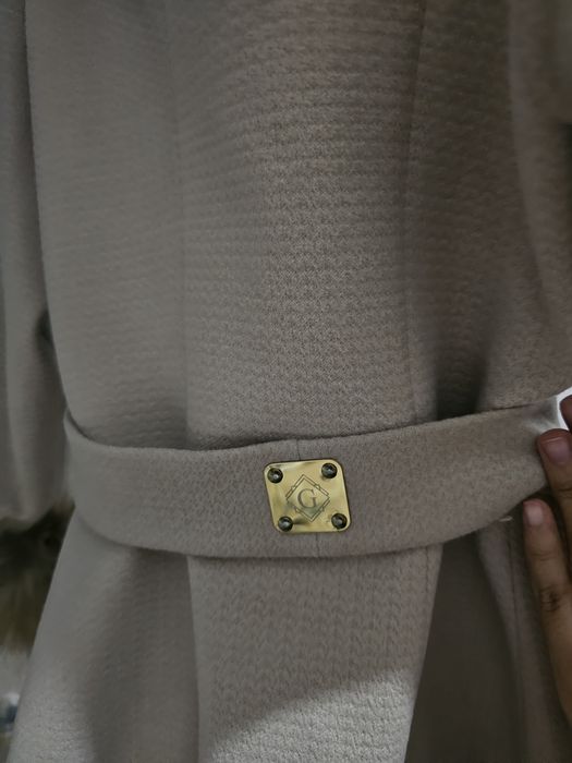 Пальто с мехом короткое