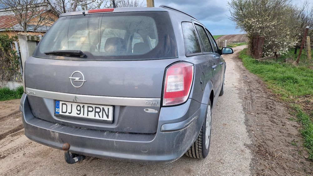 Vând opel astra h 1.3 cdti