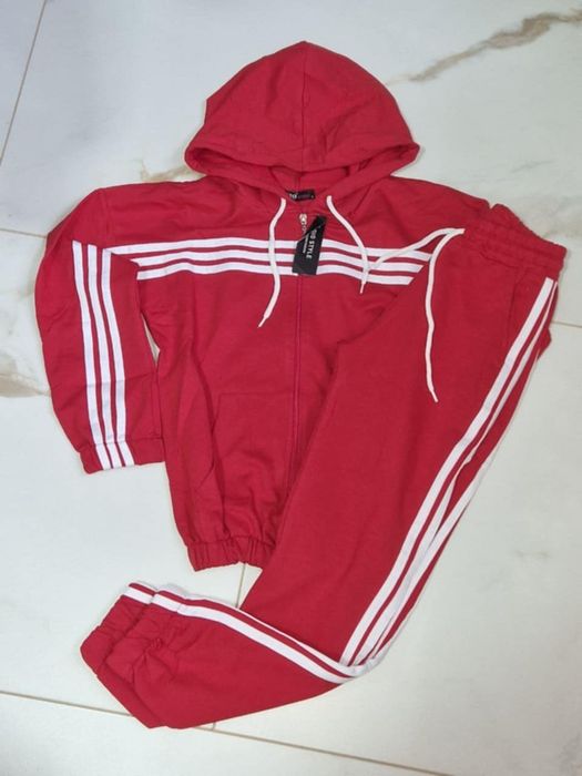 Compleu dama diferite modele