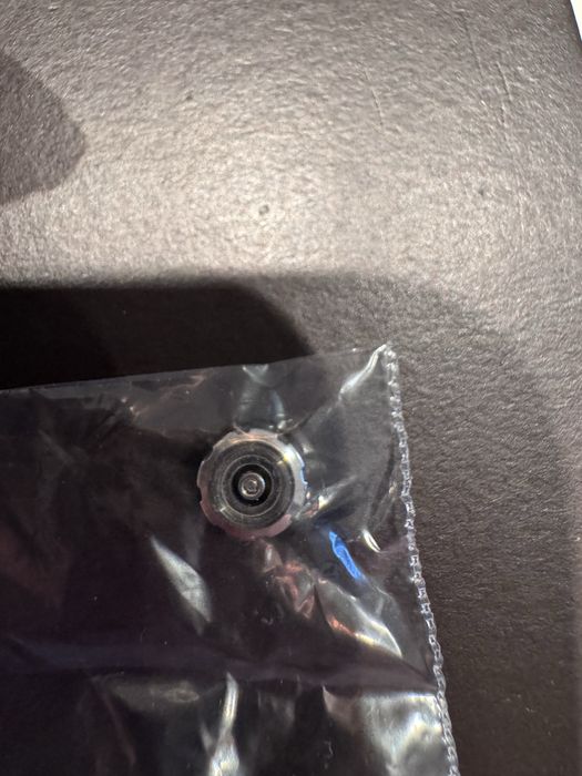 Продавам оригинален часовник Raymond Wail