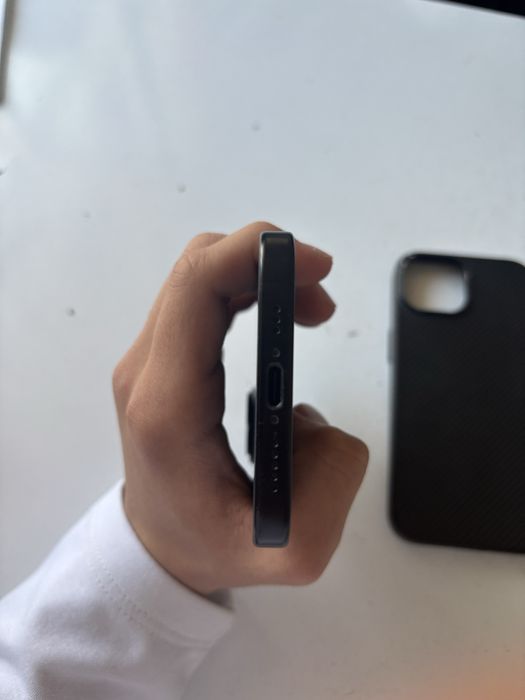 iphone 15 в черном цвете