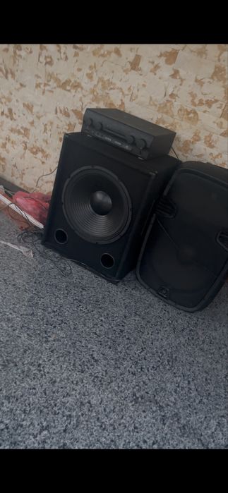 Vand subwoofer cu boxa behringer 1000W