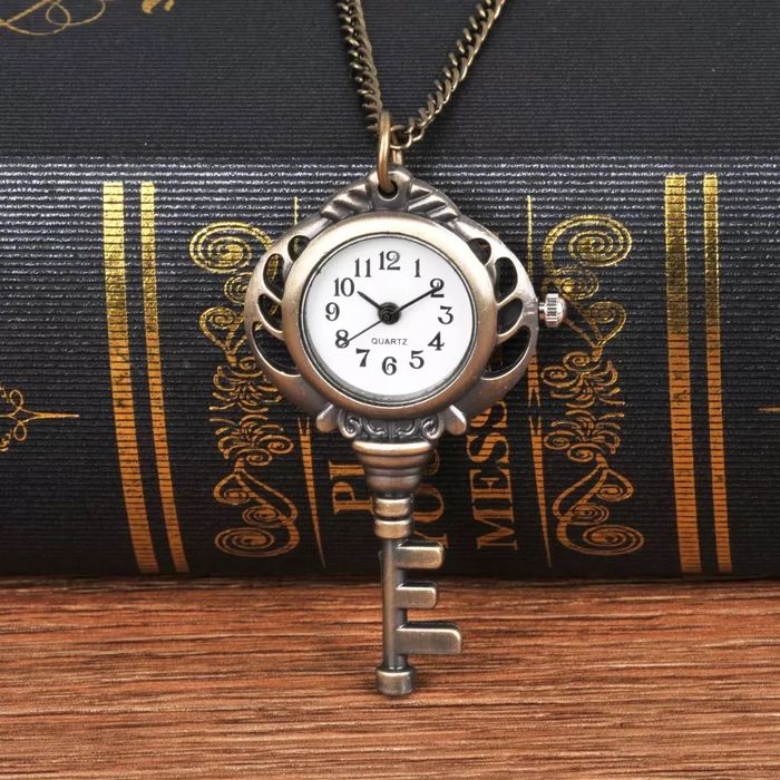 Ceas medalion cheie vintage