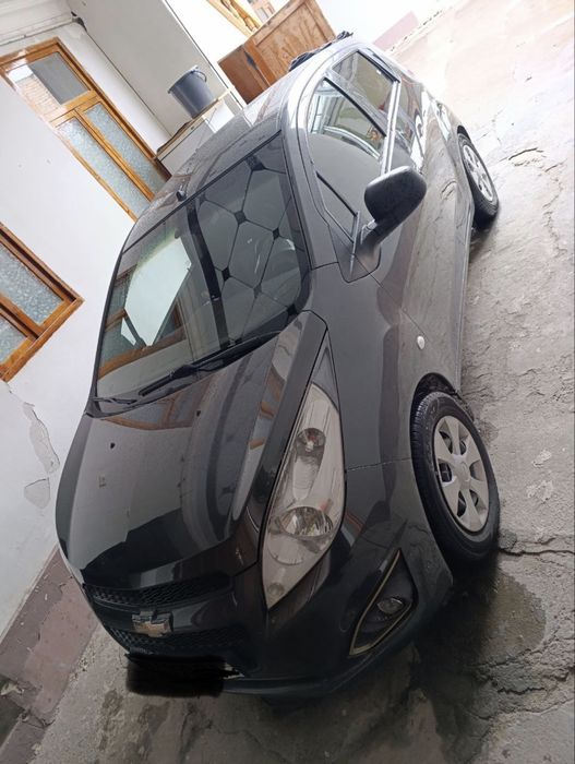 Spark sotiladi srochni