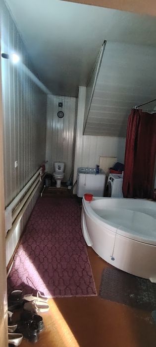 Srochna uchastka sotiladi 10 sot