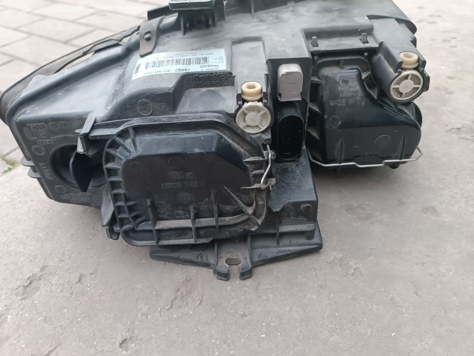 Фарове за Ауди А4 Б6  Валео