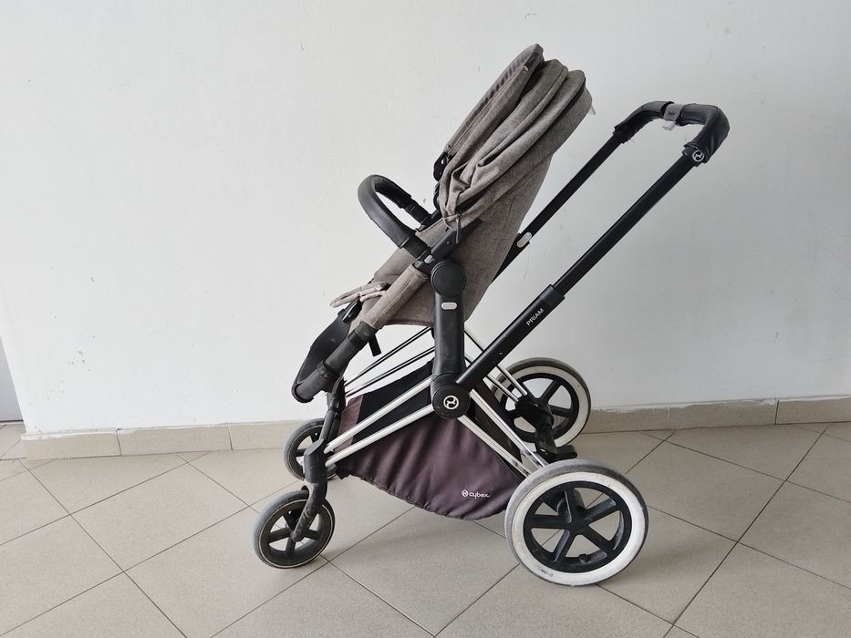Продавам количка Cybex Priam