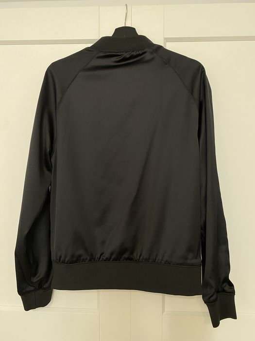 Jacheta satinata H&M