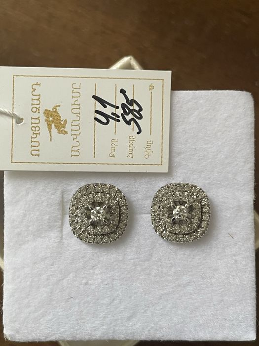 Серьги - пусеты с бриллиантами