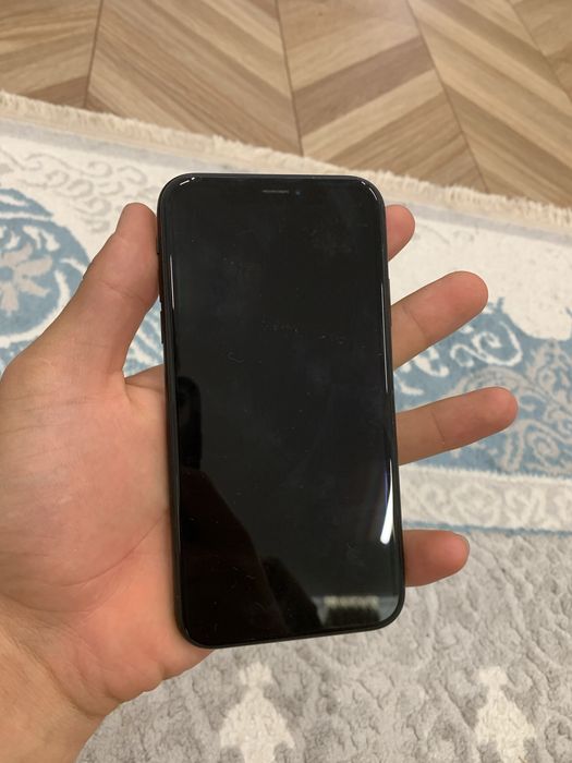 iPhone XR 128 GB в идеальном состоянии!