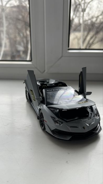 Продам металлические коллекционные машины