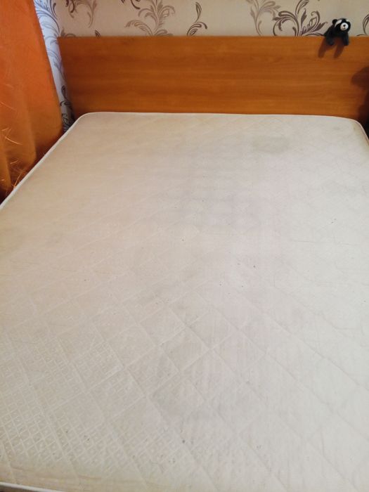 Продам двухспальную кровать