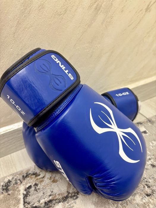 Manusi de box Sting Albastre