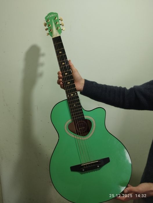 Гитара 38.  400,000сум