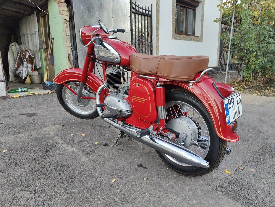 Vând jawa 250 1960