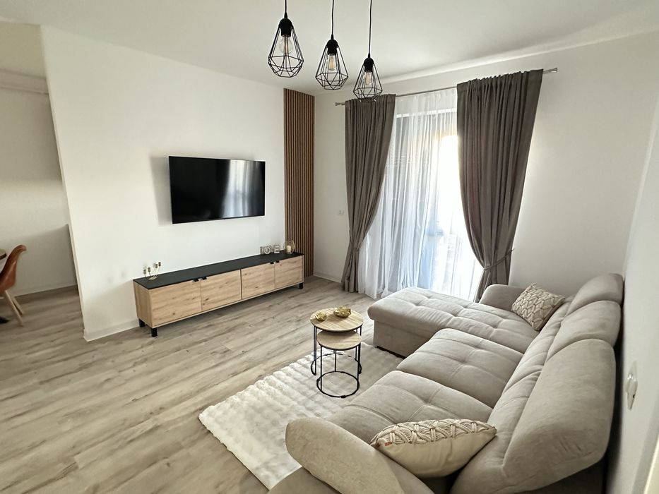 Inchiriez apartament 2camere in spate la ESSO Giroc