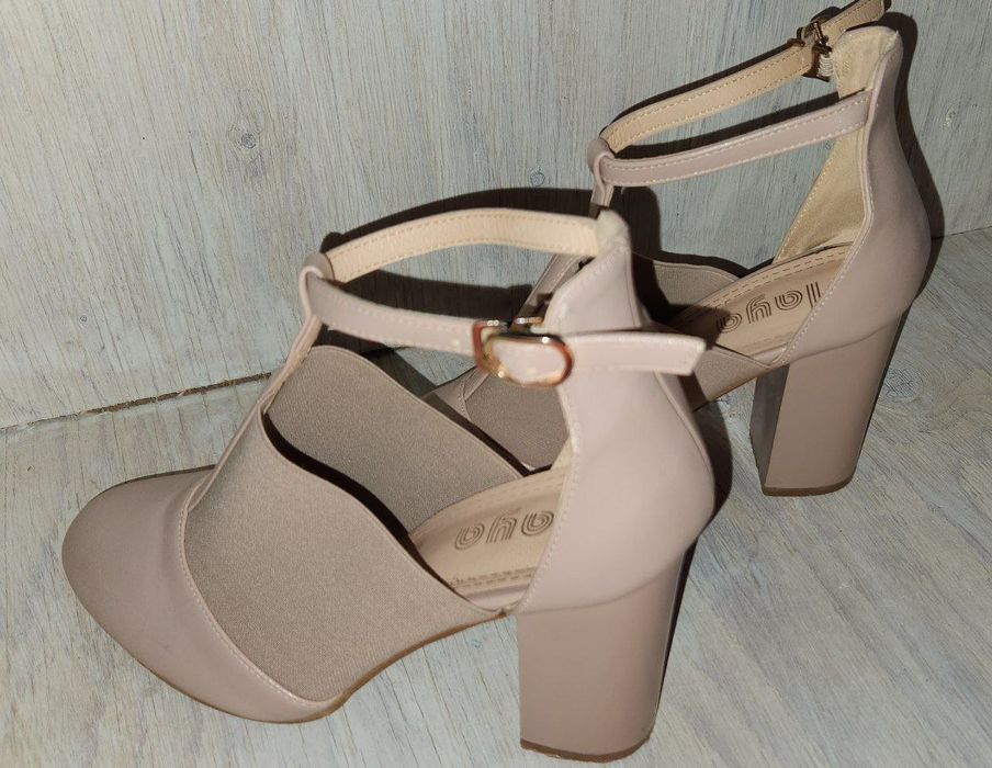 Ayollar tuflisi 100000