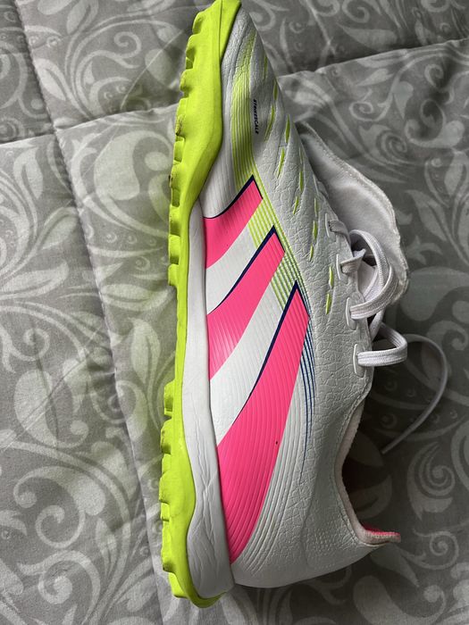 Ghete de fotbal /sintetic Adidas Predator