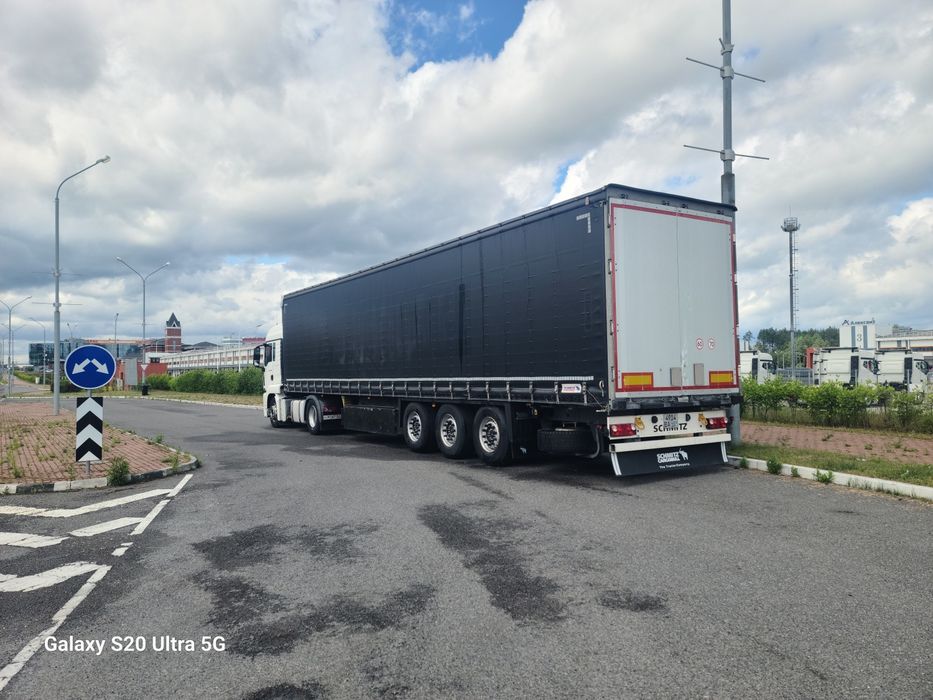 Продаётся UZMAN 2017 пробег 75000км прицеп SCHMITZ Cargobull 2020 год
