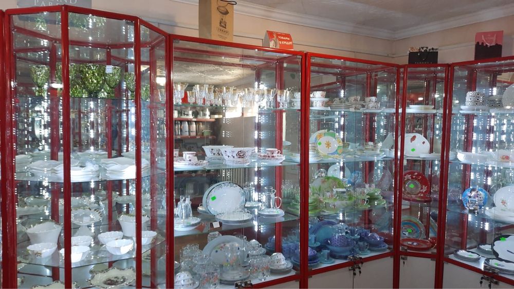 Продам шкафы (витрины)
