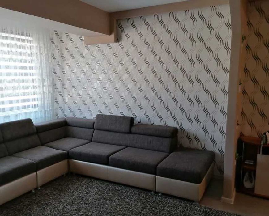 Дава се под наем Двустаен апартамент в Бургас, Славейков - 60 кв.м за 280.5 € - Снимка #1