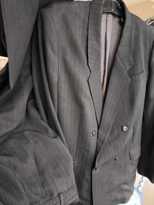 Костюмы мужские, разные размеры 48-50