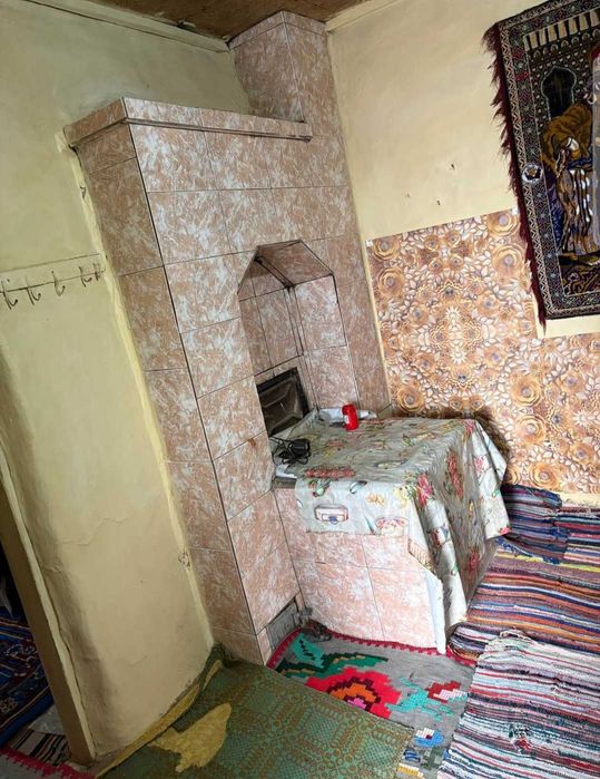 Casa batraneasca de vanzare