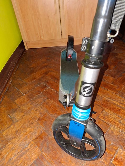 Vând trotineta Oxelo MID 9