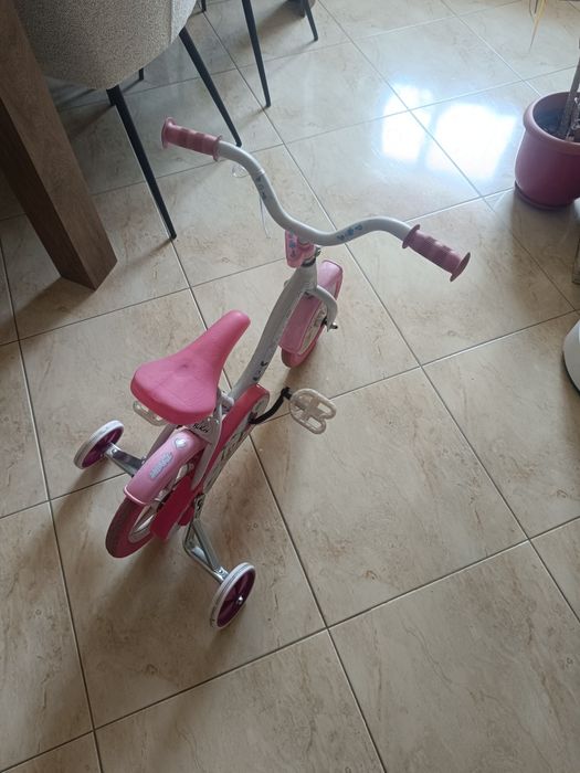 Bicicleta fetițe 3-5 ani mărimea 10 cu roti ajutatoare