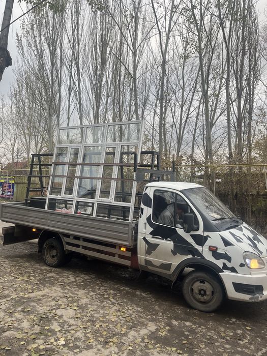 Пирамида. Доставка стекла.