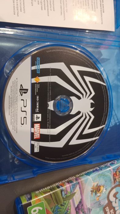 игровые диски с коробкой от PS5