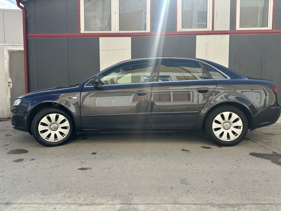 Audi A4 2.0 TDI 140CP S-LINE