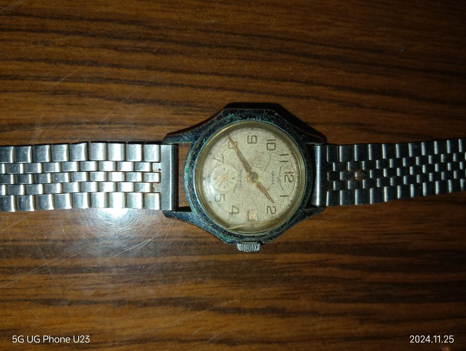 Механични часовници дамски и мъжки