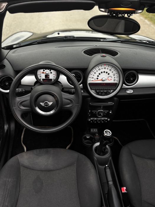 Mini One Cabrio  01.2013  136.000km  1.6 motor 98 Cai