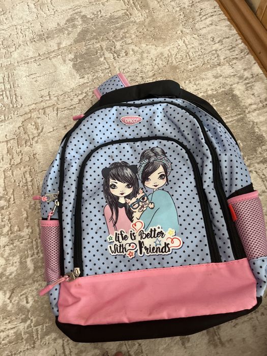 Ghiozdan pentru fete Daco