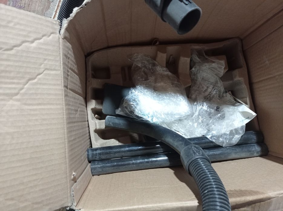 Пылесосы один работает с водой