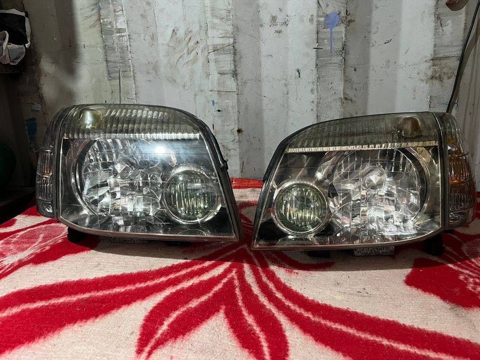 Фары на Ниссан x-trail