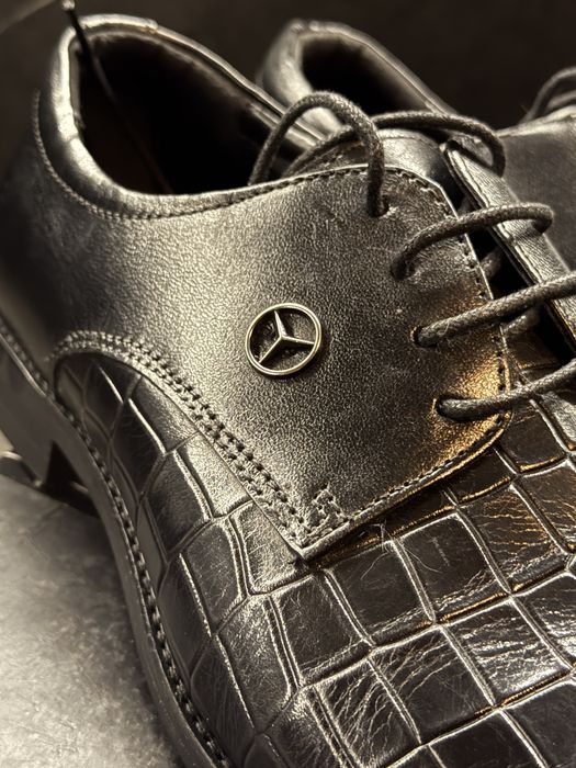 Оригинални обувки Mercedes-Benz от естествена кожа