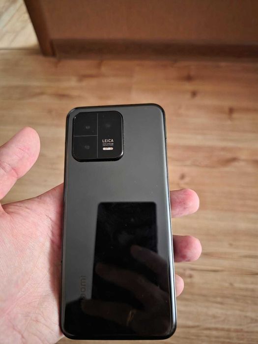 Продам телефон Xiaomi 13