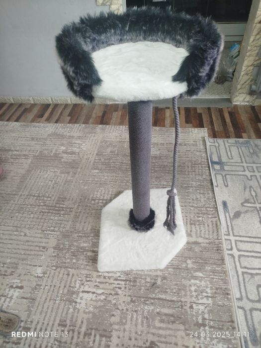 Продается лежанка для кошек