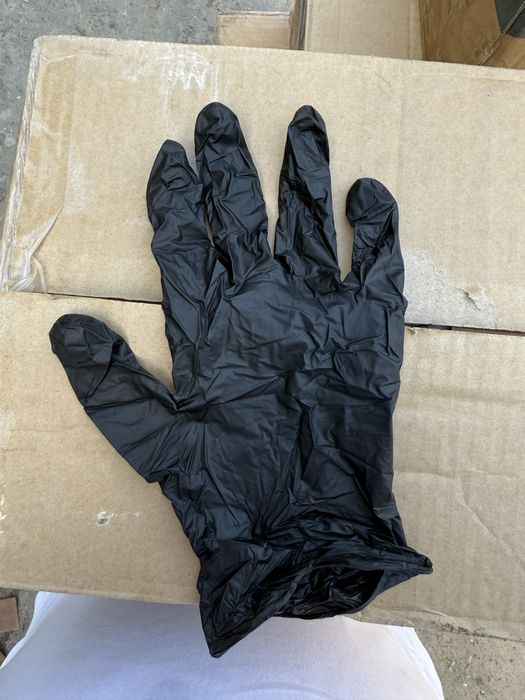 В продаже нитриловые перчатки