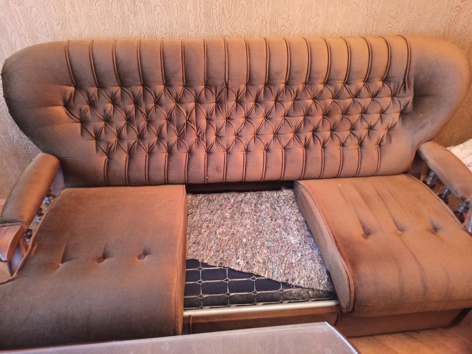 Продавам стара холова гарнитура( може и по отделно )