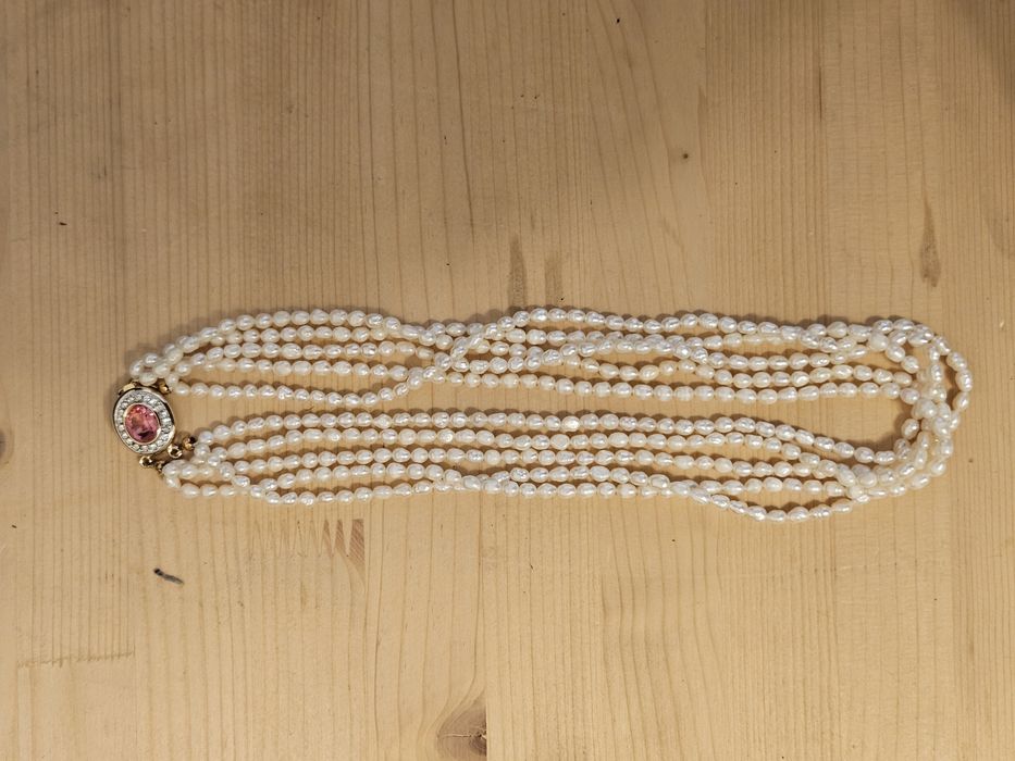 Lot doua coliere, siraguri, perle artificiale