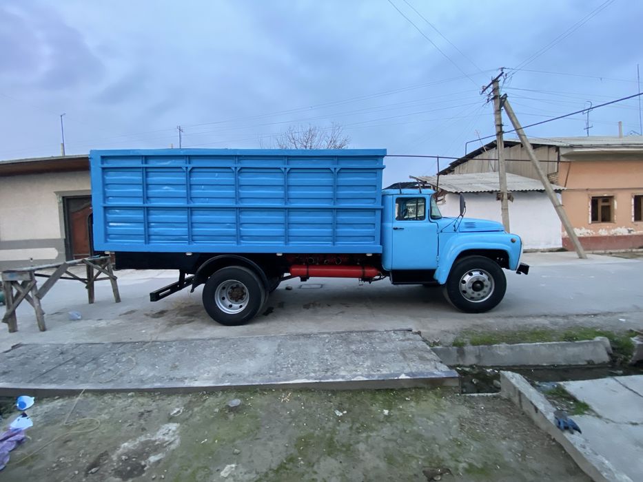 Zil samosval sotiladi